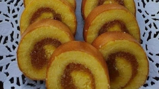 Resep Bolu Gulung Toping Nanas, Cara Bikin Kue Bolu Anti Gagal