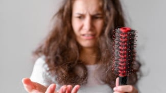 10 Arti Mimpi Rambut Rontok, Benarkah Jadi Pertanda Kehilangan?