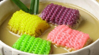 Putu Mayang, Hangat Lembut yang Bikin Nostalgia! Kenalan Yuk Sama Camilan Tradisional Ini!