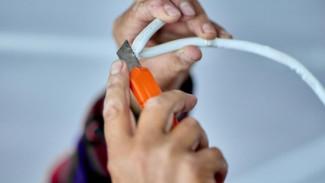 Kupas Kabel Gak Pake Ribet! Ini 7 Cara Simpel & Efektifnya