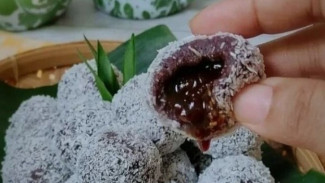 Resep Klepon Ketan Hitam Favorit, Siap Mengikuti Jejak Klepon Ubi Ungu Yang Lagi Viral Saat Ini