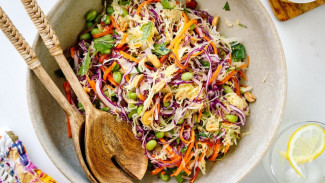 Resep Salad Asia yang Cocok untuk Diet, Mudah dan Enak!