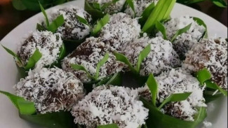 Kue Tradisional Ongol Ongol Gula Merah, Simpel Bahannya Dan Praktis Dibuatnya