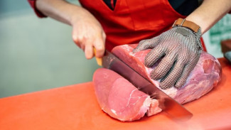 7 Trik Potong Daging Sapi Tipis & Rapi, Biar Masakan Jadi Kelas Restoran!