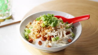Bubur Ayam, Filosofi Kehangatan dalam Semangkuk Kelembutan