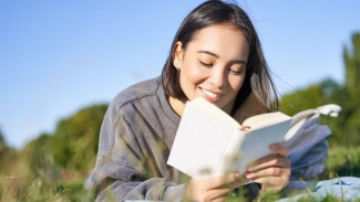 Baca Buku 6 Menit Sehari Bisa Kurangi Stres dan Bikin Awet Muda