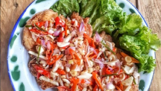 Telur Geprek Sambal Matah, Resep Simpel yang Bikin Ketagihan