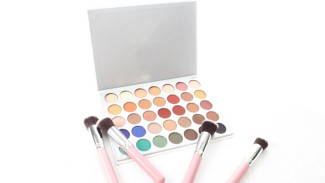Makeup Look Simple tapi Elegan untuk Acara Malam