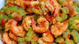 Udangnya Juara, Parenya Nggak Pahit! Ini Dia Resep Tumis Pedas yang Bikin Nagih