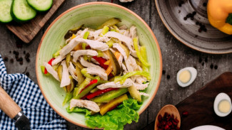 Salad Ayam Alpukat Mangga? Nikmat dan Sehat dalam Satu Gigitan!