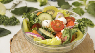 Salad Cepat Layu? Coba Cara Ini Biar Tetap Fresh di Kulkas!
