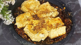 Tahu Penyet Sambal Kecap, Citarasa Sederhana yang Meledak di Lidah!