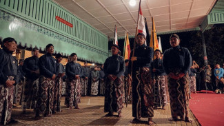 Topo Bisu Mubeng Beteng, Tradisi Sunyi Penuh Makna di Yogyakarta