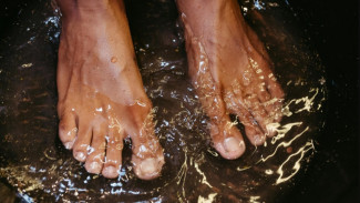 Cara Merawat Kulit Kaki Biar Nggak Kasar dan Retak
