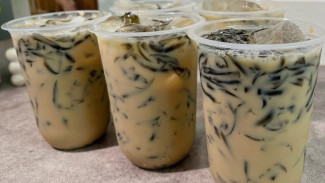 Tanpa Santan, Tanpa Susu, Tapi Tetap Creamy! Ini Resep Es Cincau Gula Aren yang Bikin Ketagihan