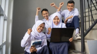 Mau Daftar Sekolah? Ini Penjelasan Lengkap SPMB Jatim 2025
