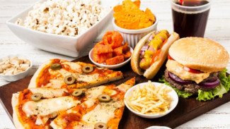 Jangan Salah Kaprah Lagi! Ini Bedanya Fast Food dan Junk Food yang Wajib Kamu Tahu