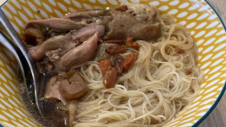 Resep Bihun Bebek Kuah Obat, Sangat Sehat dan Lezat!
