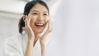 Skincare Itu Perlu, atau Cuma Gaya-gayaan Saja?