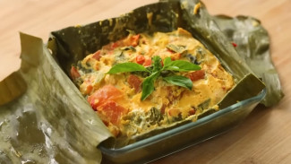 Resep Pepes Dada Ayam Bumbu Medok Ala Chef Devina, Harum dan Kaya Rempah