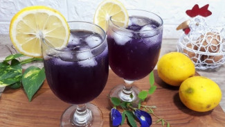 Warnanya Bisa Berubah! Resep Sirup Bunga Telang Buat Kamu yang Suka Minuman Estetik!