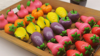 Bikin Kue Ku Mini Tanpa Cetakan? Bisa Banget! Ini Rahasia Biar Warnanya Glowing dan Tidak Melebar
