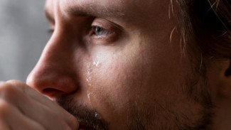 Katanya Cowok Gak Boleh Nangis? Yuk, Kenali Toxic Masculinity!