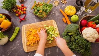 Tips Makan Enak Tapi Tetap Sehat dan Hemat, Panduan Cerdas untuk Semua Kalangan