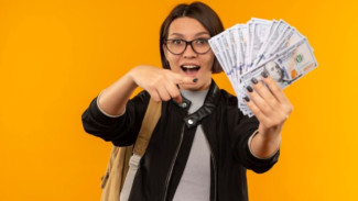 7 Kebiasaan Orang Kaya yang Wajib Kamu Tiru Biar Nggak Gitu-Gitu Aja!