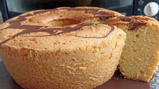 Bolu Jadul Teflon, Empuk Tanpa Mixer! Rasanya Bikin Kangen Rumah