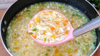 Sup Ayam Suwir Jagung, Kuah Hangat Lembut untuk Temani Hari Sibuk