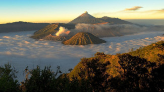 Bukit Cinta Bromo, Spot Sunrise Romantis nan Sepi di Kaki Gunung Semeru