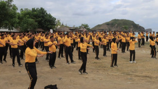 Pejabat Apel dan Senam Bersama di Pantai Tanjung Aan, Begini Tanggapan Pedagang