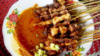 Viral TikTok, Sate Bulayak Lombok Bikin Netizen Rela Terbang ke NTB!