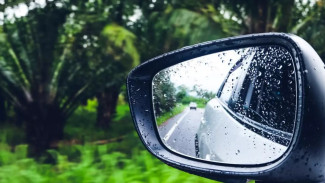 Jangan Asal! Ini Cara Tepat Mengatur Spion Mobil untuk Pandangan Maksimal