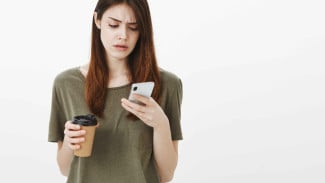 Sering Takut Ketinggalan Tren? Psikolog Ungkap Dampak FOMO ke Kesehatan Mental