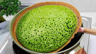 Tips dan Trik Membuat Martabak Manis Teflon Praktis yang Lembut dan Bersarang