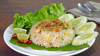Resep Nasi Goreng Kampung Sederhana, Aromanya Bikin Kangen Rumah!
