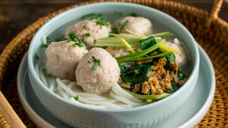 Resep Bakso yang Kuahnya Gurih dan Teksturnya Lembut