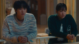 8 Drama Korea Ini Bisa Bikin Hari-Harimu Full Senyum