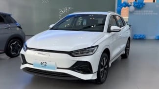BYD E2 Mobil Listrik Terjangkau, Didesain Menarik, Teknologi Canggih