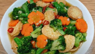 Tumis Brokoli dan Tahu, Menu Simple Tapi Rasanya Bikin Nagih!