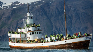 15 Arti Mimpi Naik Kapal Laut, Benarkah Pertanda Adanya Perselisihan?