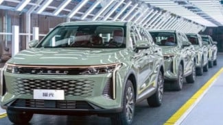 Apa Yang Membuat Chery Exeed Yaoguang Berbeda? Kenali Mobil Listrik Terbaru Dengan 3 Motor Ini