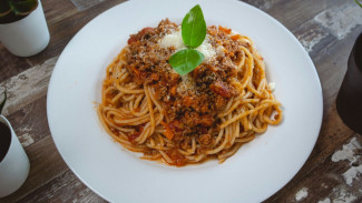Bukan Spaghetti Bolognese, Spaghetti Daging Ala Kamu yang Pasti Disukai Keluarga!
