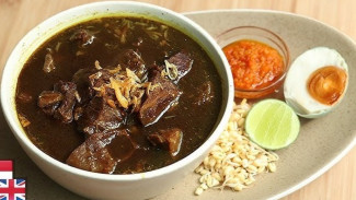 Resep Rawon Daging Surabaya Asli, Kuah Hitamnya Medok dan Bikin Nagih!