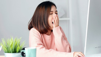 7 Cara Menghilangkan Rasa Ngantuk Berlebih di Siang Hari
