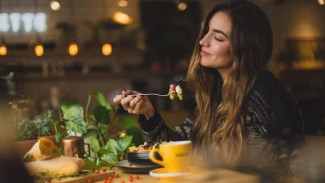 Mindful Eating, Makan dengan Fokus Dapat Membantu Menjaga Berat Badan