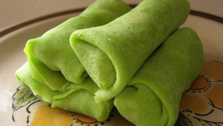 Resep Kue dadar Gulung Hijau Isi Kelapa, Jajanan Pasar Favorit Sepanjang Masa