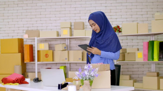 Ini Dia Ide Usaha Sampingan untuk IRT, Cukup di Rumah Saja